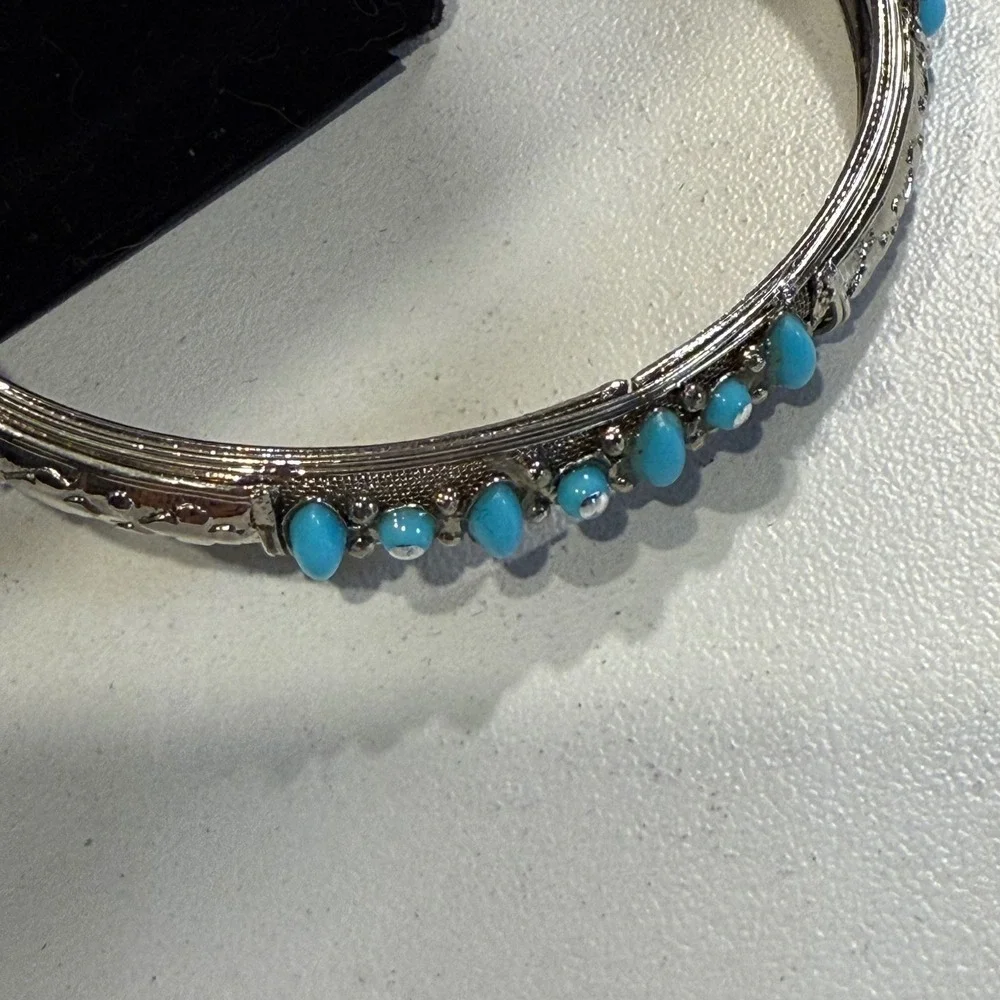 Vintage Style Silver Tone Bangle Bracelet Turquoise Cabochons Beaded Edge